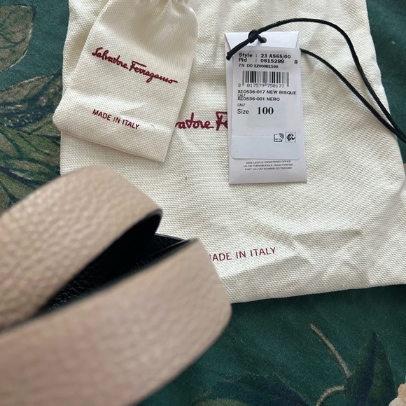 Salvatore Ferragamo Authentic Belt, No Buckle Womens in Bisque size 100 cm ,NWT - Picture 2 of 3